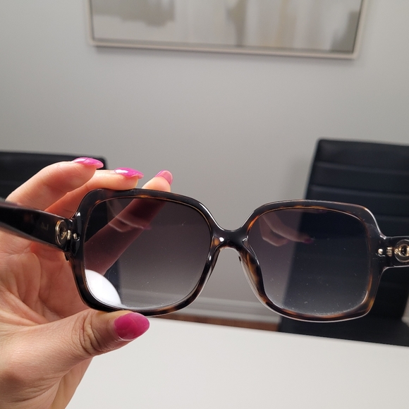Christian Dior Sunglasses - Picture 4 of 7